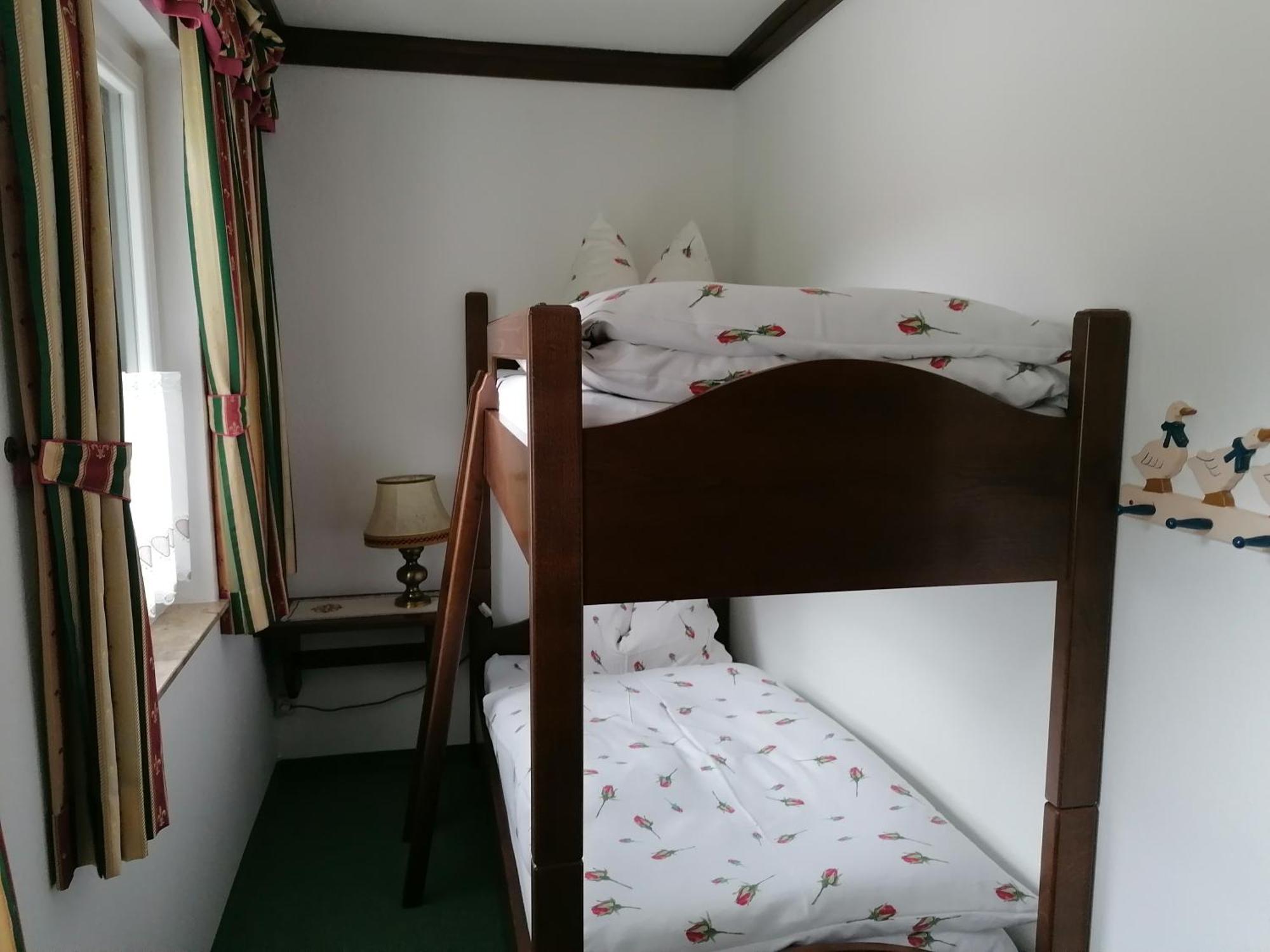 Hotel Garni Landhaus Buertlmair 茵特斯托德 外观 照片