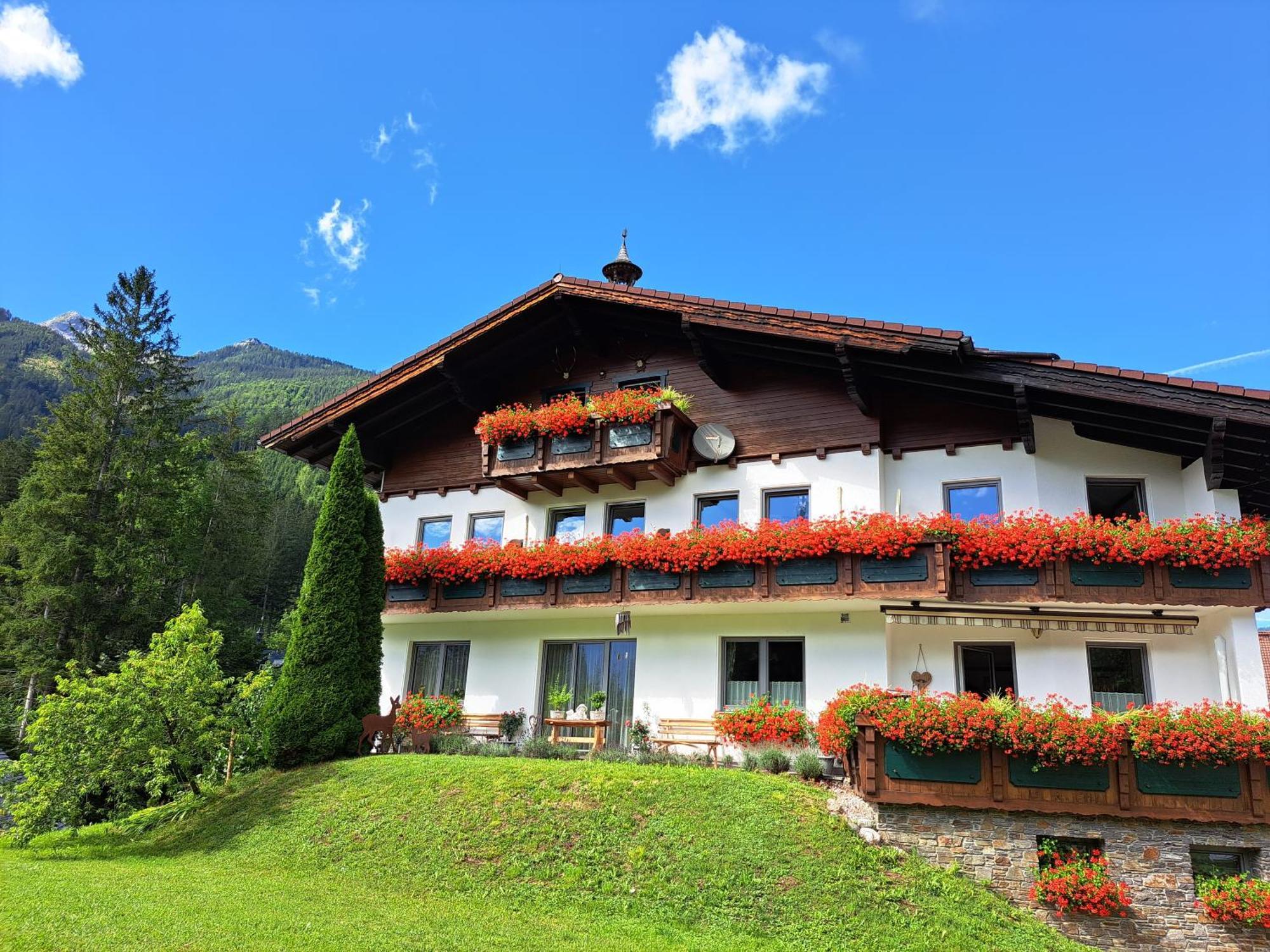 Hotel Garni Landhaus Buertlmair 茵特斯托德 外观 照片